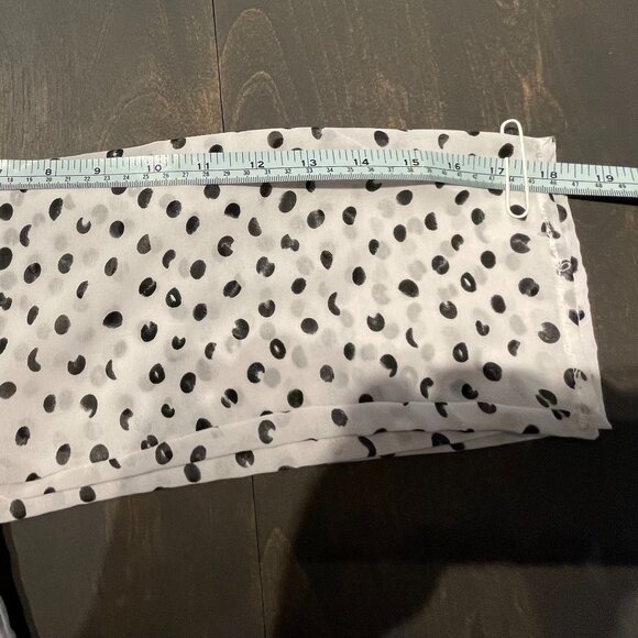 San Francisco black and white blouse. Medium size. 100% polyester. - Picture 10 of 11